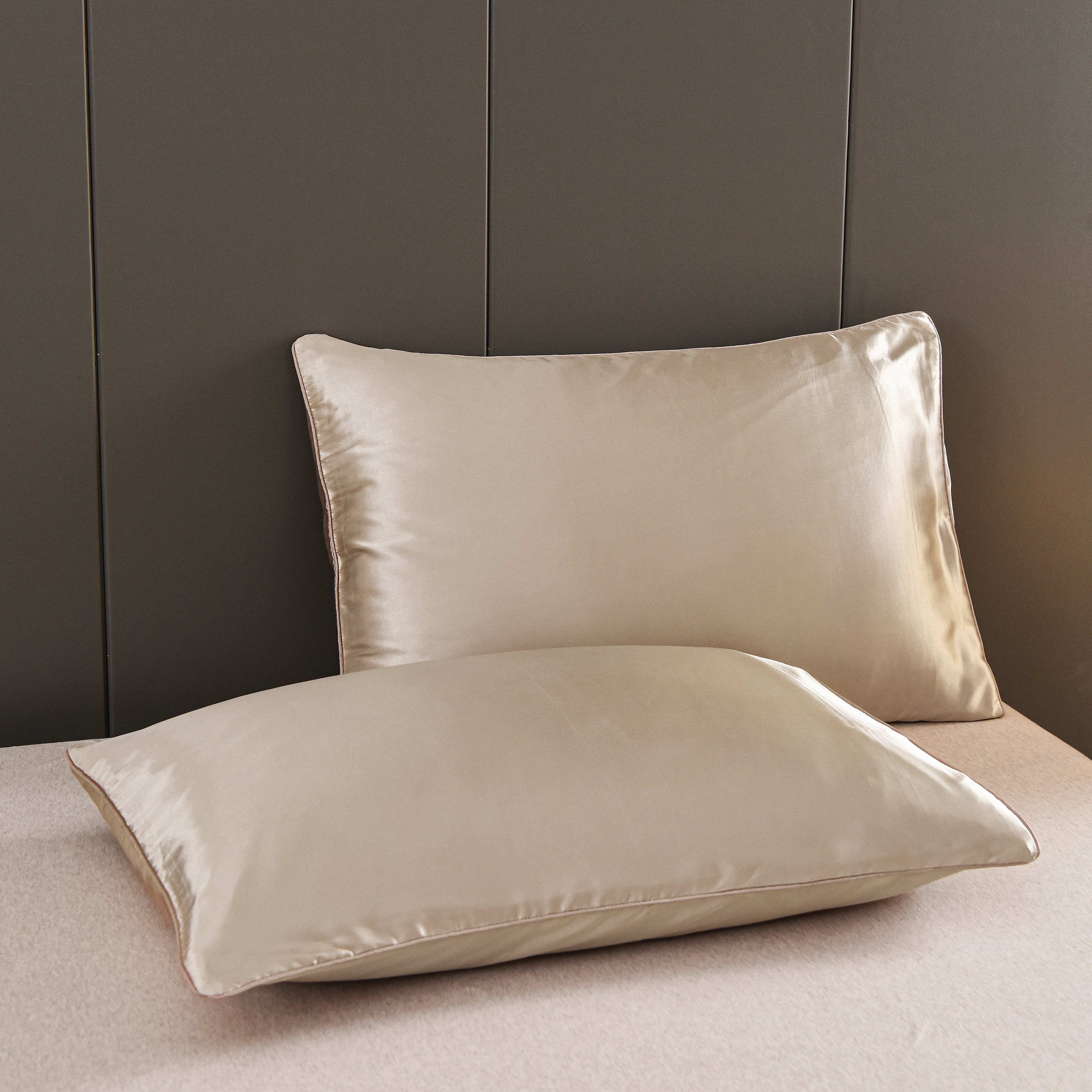 Btargot Satin Silky Soft Luxury King Comforter Set Solid Cooling Lightweight Bedding Set Champagne