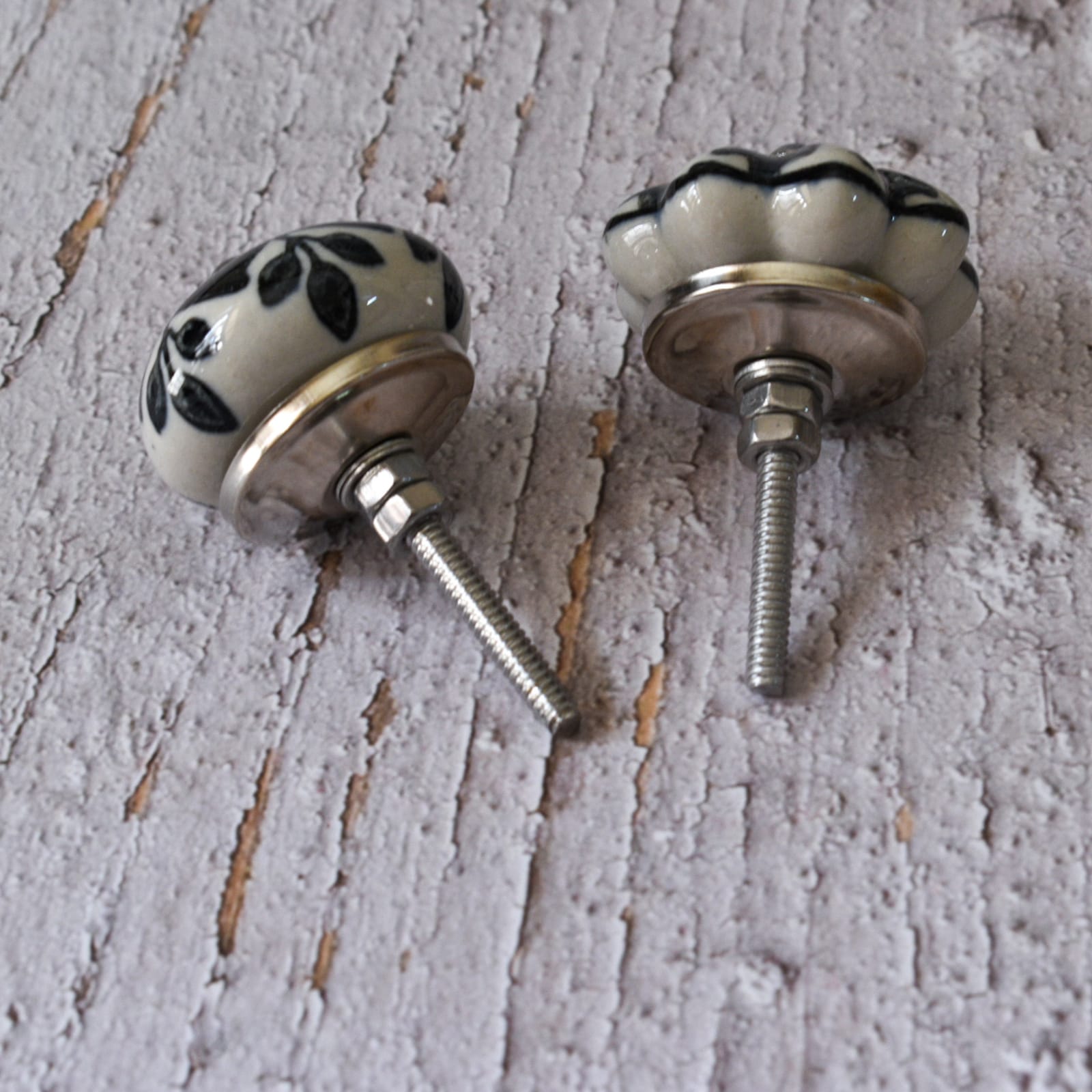 Ajuny Set of 10 Hand-Painted Ceramic Cabinet Knobs photo 4