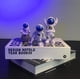 thumbnail image 4 of Figura de astronauta de 7 piezas, figura de astronauta azul, juguete, adornos de escritorio, resina, espacio exterior, cumpleaños, magdalena, astronauta para fiesta de niños, 4 of 5