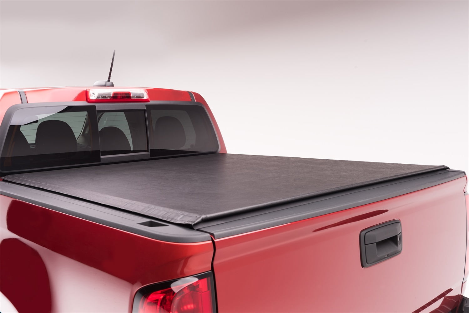 TruXedo Pro X15 Soft Roll Up Truck Bed Tonneau Cover fits 16-20 Nissan Titan with or w/o Track System 56 Bed 1497301