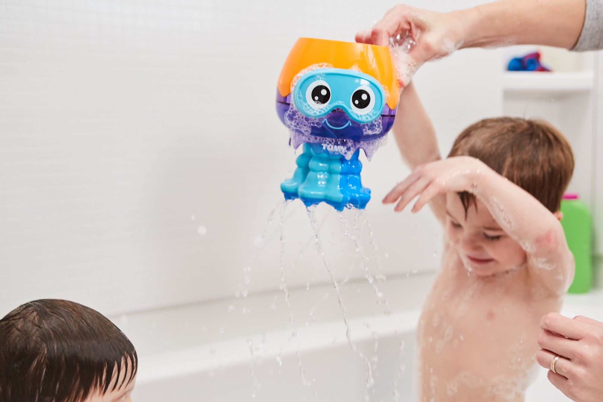 tomy spin and splash jellyfish