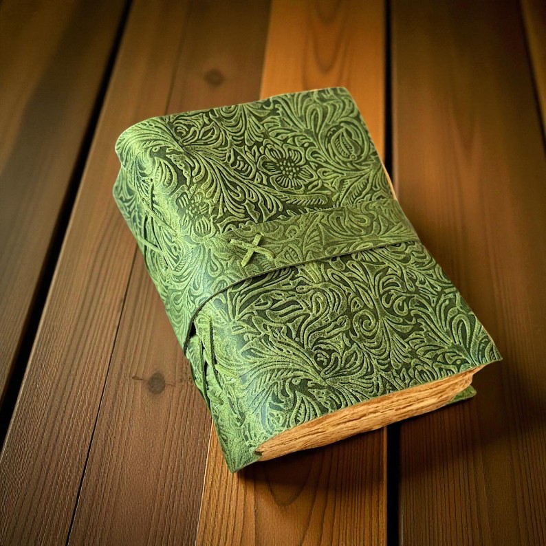 Handmade Green Leather Journal with Floral Embossing – 5x7 Inch Vintage Notebook, 200 Pages of Handmade Paper, Wrap Closure – Writing, Sketching & Gift Diary