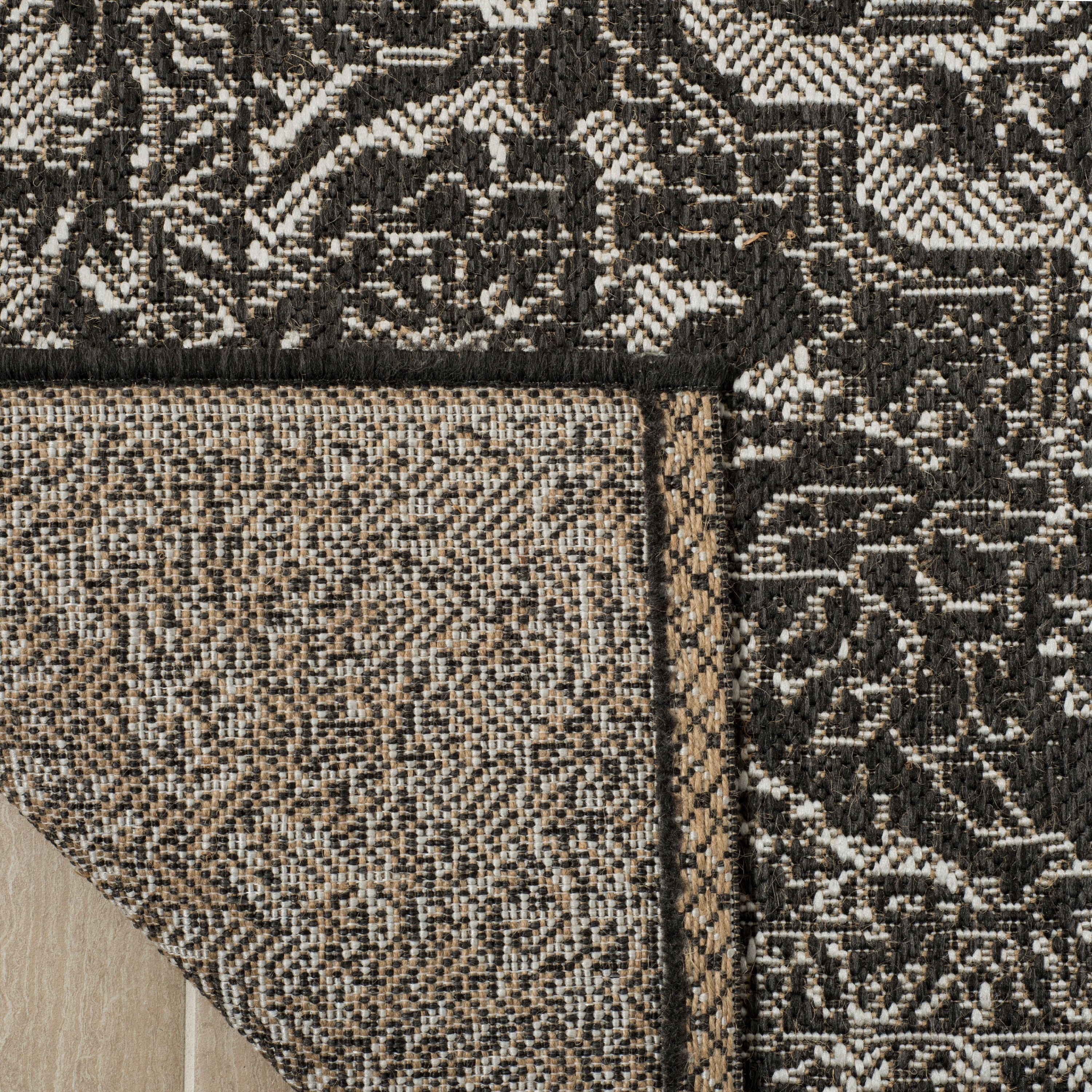SAFAVIEH Linden Dania Traditional Area Rug, Light Grey/Charcoal, 5'1" x 7'6"