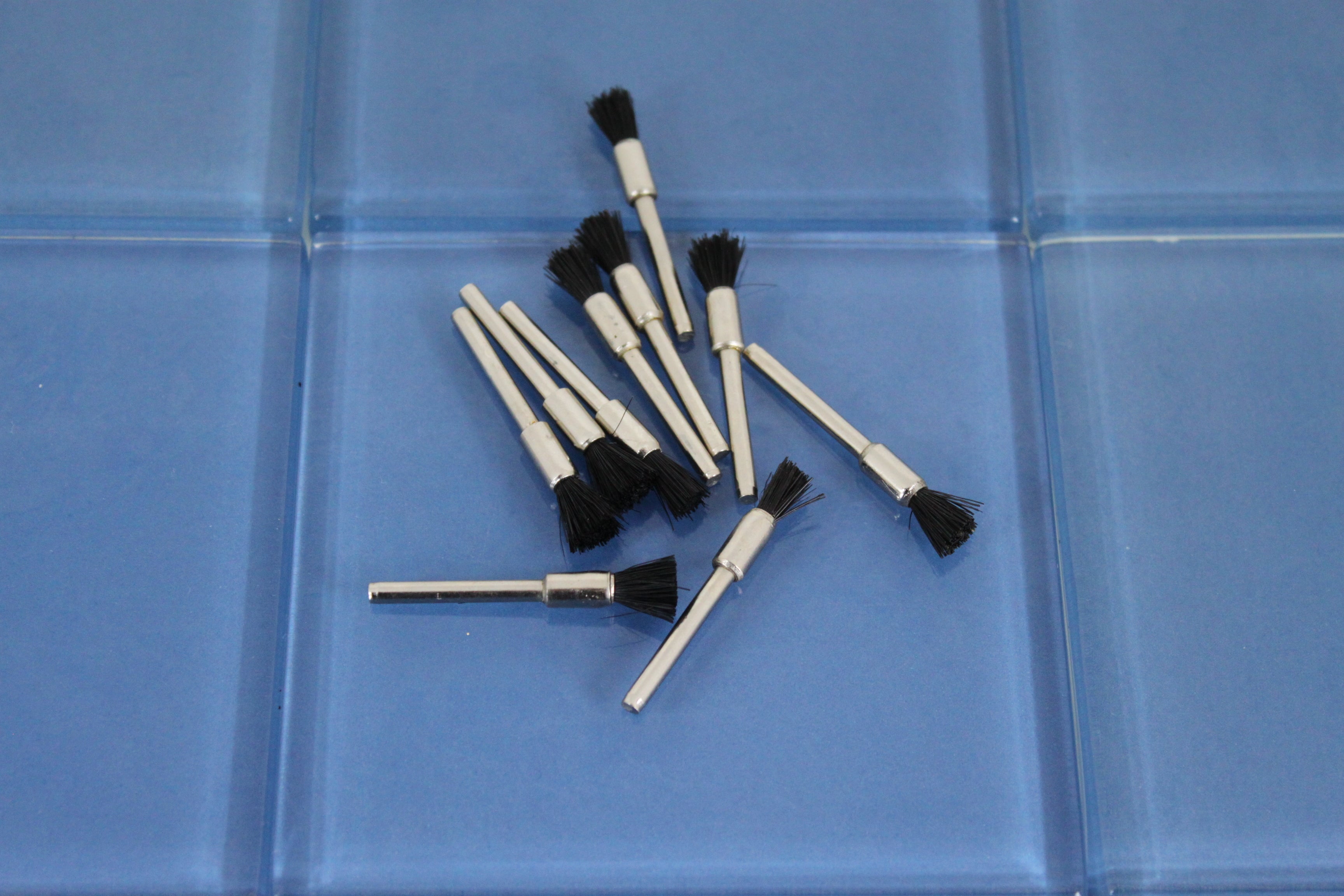 TMAX 100 pc Nylon Plastic Bristle 1/4 Inch Pen Wire Brush Wheel with 1/8 Inch Shank for Dremel Rotary Tools