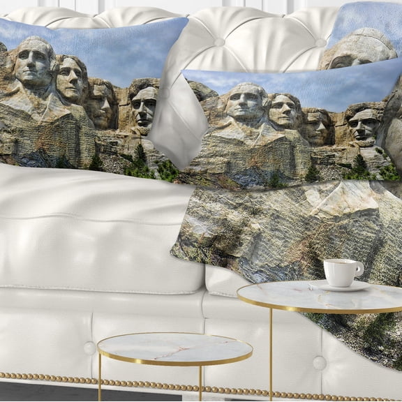 Designart Mount Rushmore South Dakota - Landscape Photography Throw Pillow - 12x20