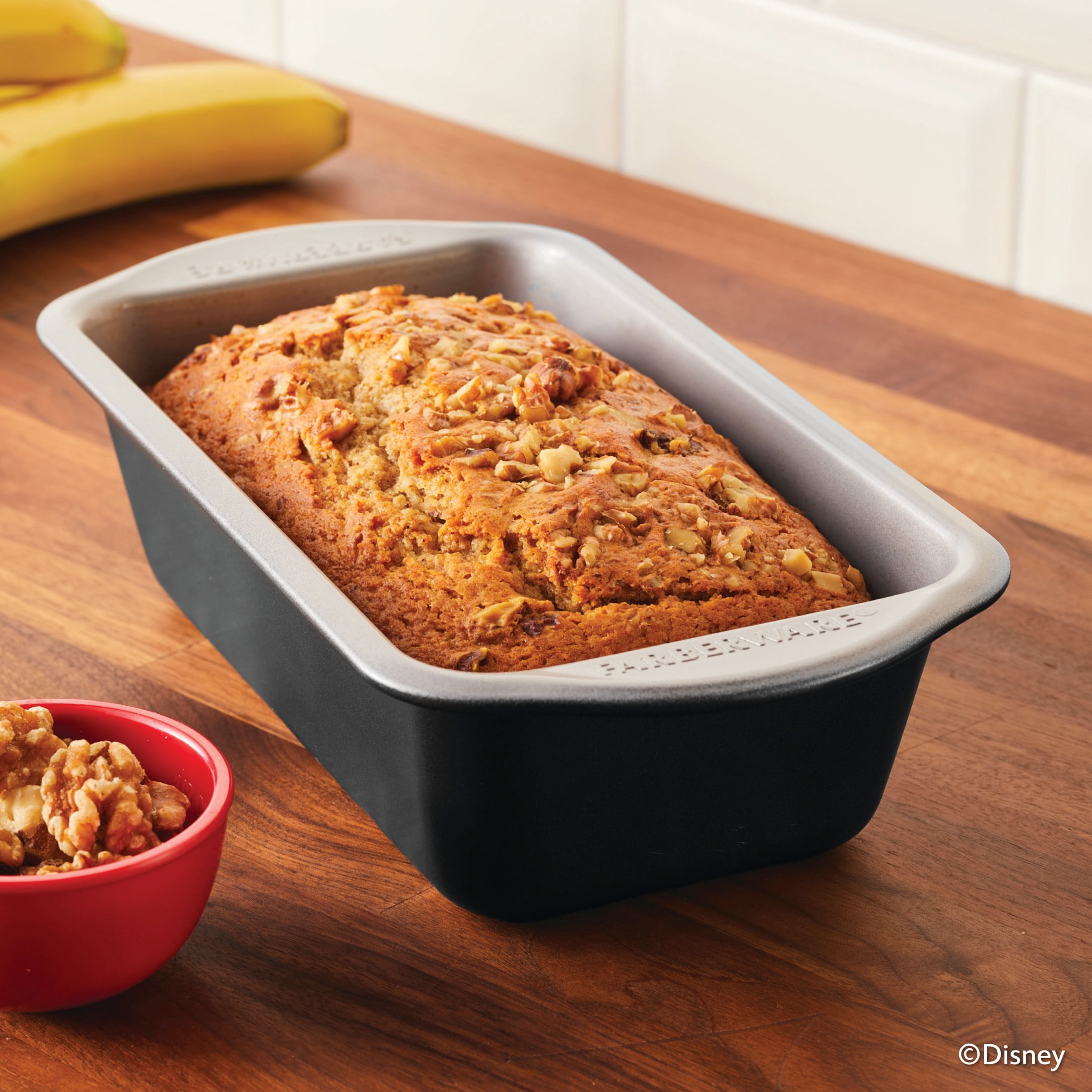 Farberware Disney Bake with Mickey Mouse 9 Inch x 5 Inch Nonstick Loaf Pan / Bread Pan / Meatloaf Pan, Dishwasher Safe and Oven Safe to 450°F, Black