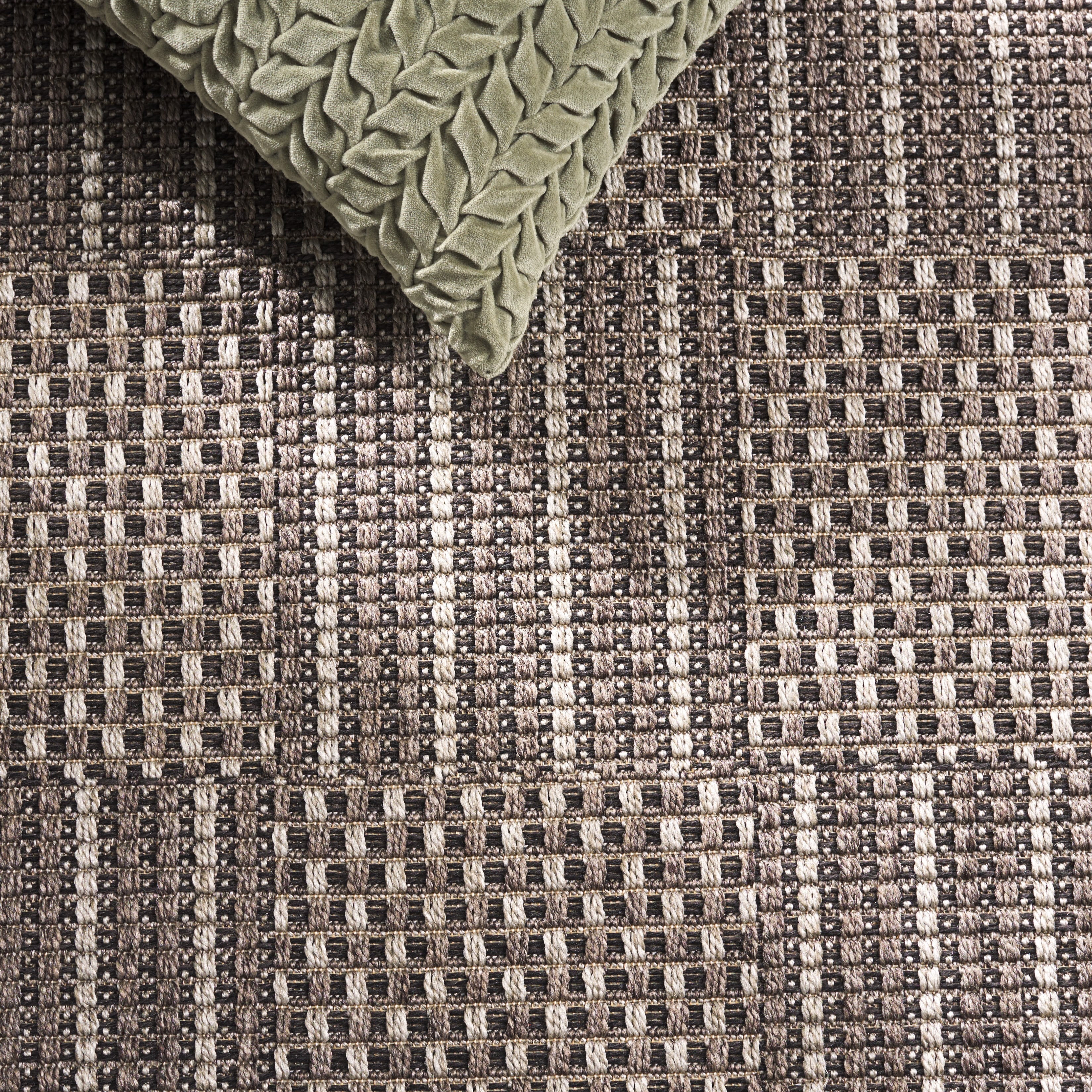 SAFAVIEH Sisal All-Weather Austen Geometric Indoor/Outdoor Area Rug, Black/Grey, 6'7" x 6'7" Round