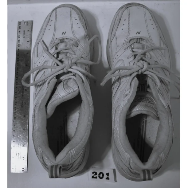 New Balance Shoes Mens Size 12 US 608v2 Sneakers White Leather MX608V2G #201