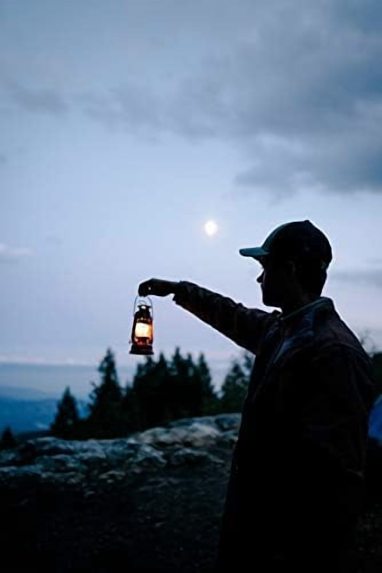 12" Hurricane Lantern