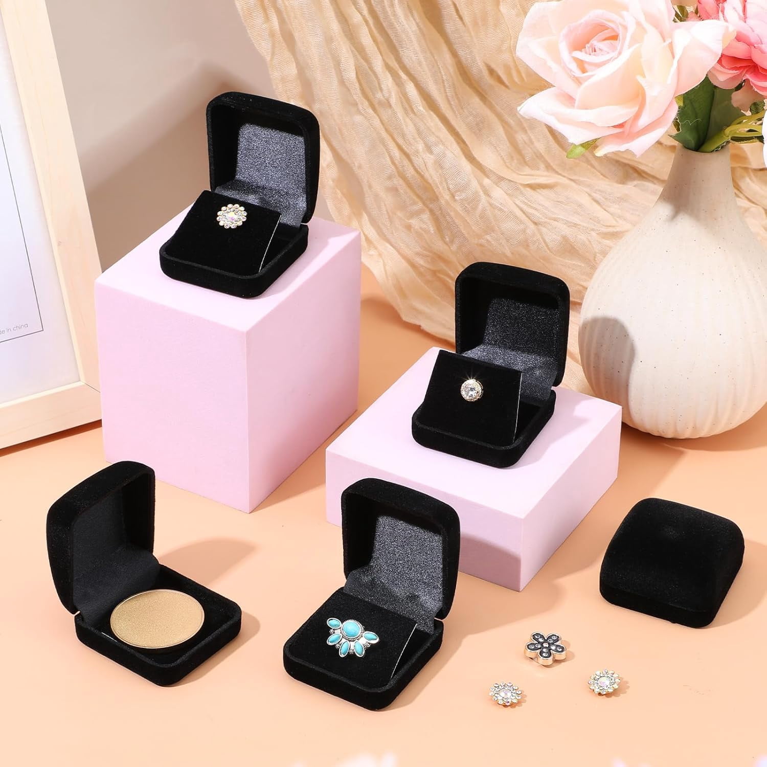 12 Pcs Black Velvet Challenge Coin Presentation Display Box Velvet Gift Box Single Lapel Badge Display Holders with Stereo Display Cardboard for Christmas Wedding Engagement Birthday Anniversary