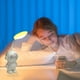 thumbnail image 1 of Lámpara de escritorio LED con forma de astronauta Xihbxyly para estudiantes, 1 of 7