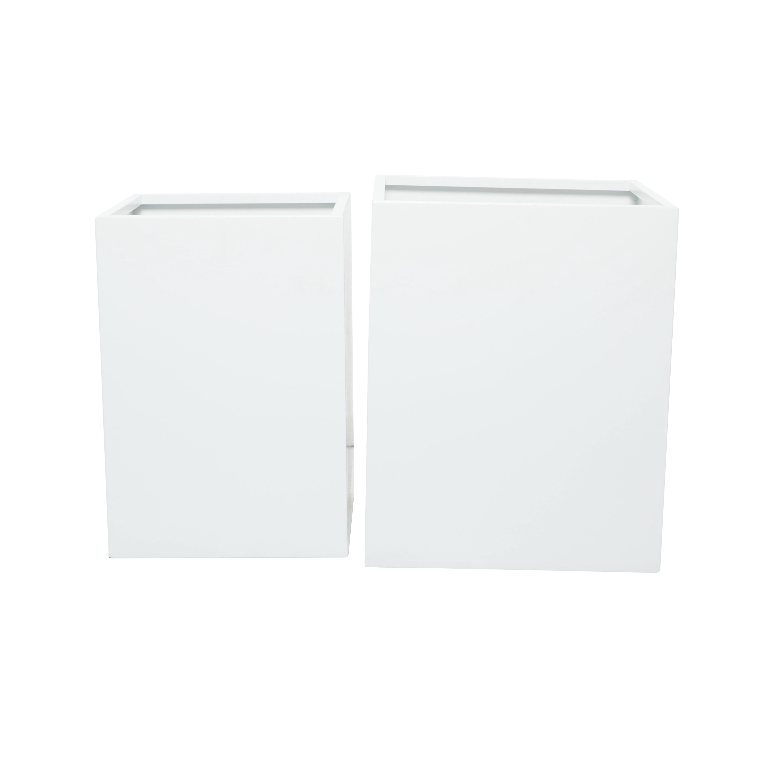 CosmoLiving by Cosmopolitan 17", 14"W Indoor Outdoor White Metal Planter (2 Count)