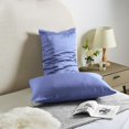thumbnail image 3 of Funda de Almohada de Seda Casbrove Mulberry con Cierre Oculto Queen Color Aciano, 3 of 7