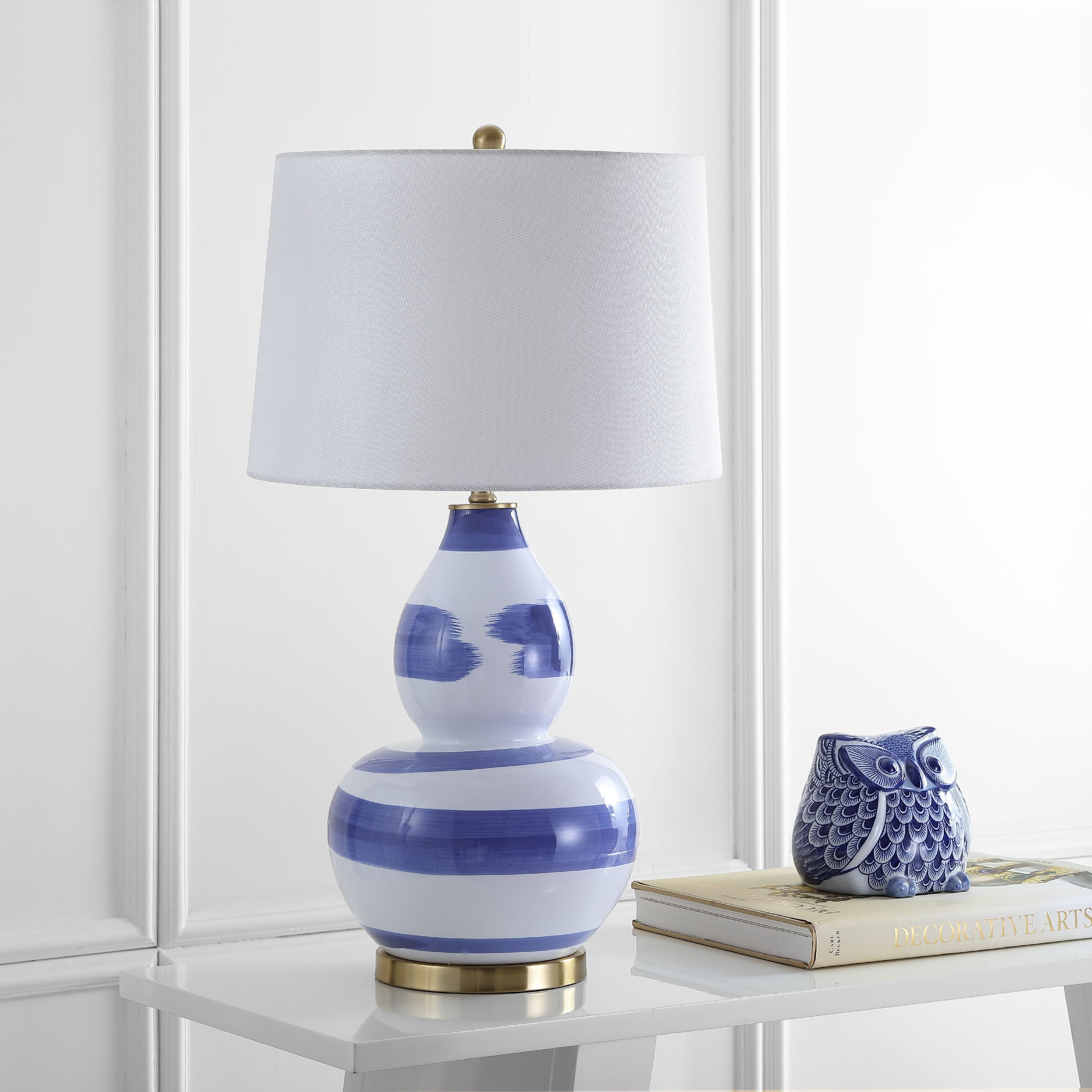 safavieh aileen table lamp