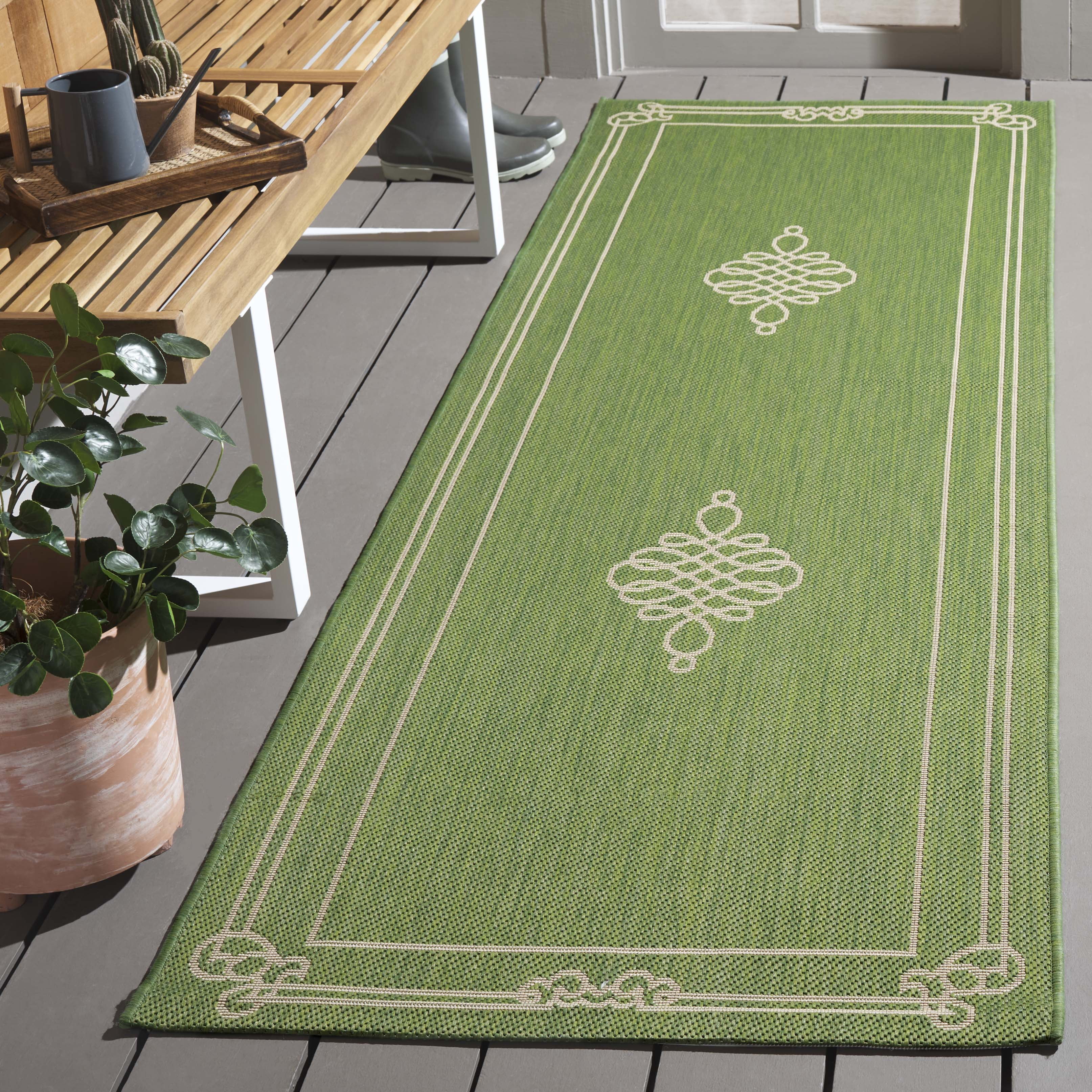 Safavieh Courtyard Andy Medallion Indoor/Outdoor Runner Rug, Green/Creme, 2'7" x 8'2"
