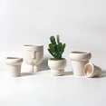 thumbnail image 3 of Yuarrent Macetero blanco con cara blanca para espacios pequeños, respetuoso con el medio ambiente, innovador y duradero para verduras Jardín y Patio blanco M con agujero, 3 of 6