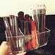 thumbnail image 2 of Porta brochas de maquillaje transparente con 3 ranuras para guardar brochas de maquillaje, ideal para mujeres y niñas, 2 of 7