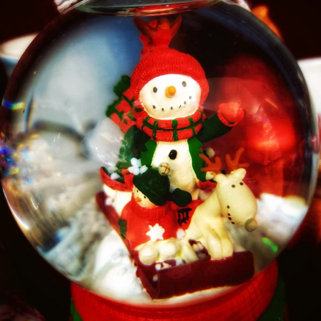 DIY Christmas Clear Plastic Snow Globe Screw Off Cap Instructions 4.25 ~  Qty 1