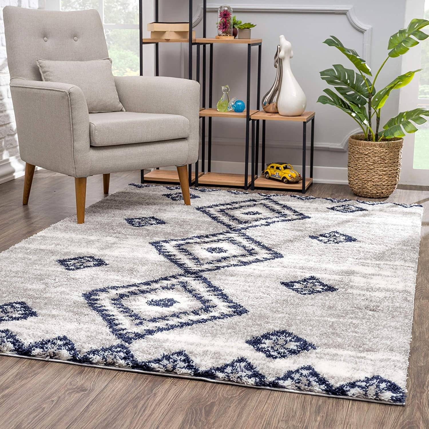 homeroots home decor 392372 4’ x 6’ Gray and Navy Boho Chic Area Rug