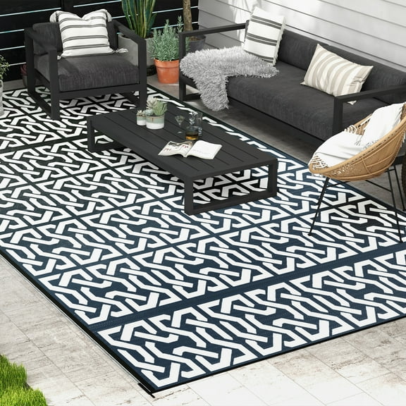 Outsunny Black and White Chain Loop Buckle Chain Outdoor Rug, 9' x 12', Waterproof