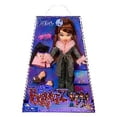thumbnail image 2 of Bratz Original Fashion Doll Dana Serie 3 con 2 Atuendos, 2 of 3