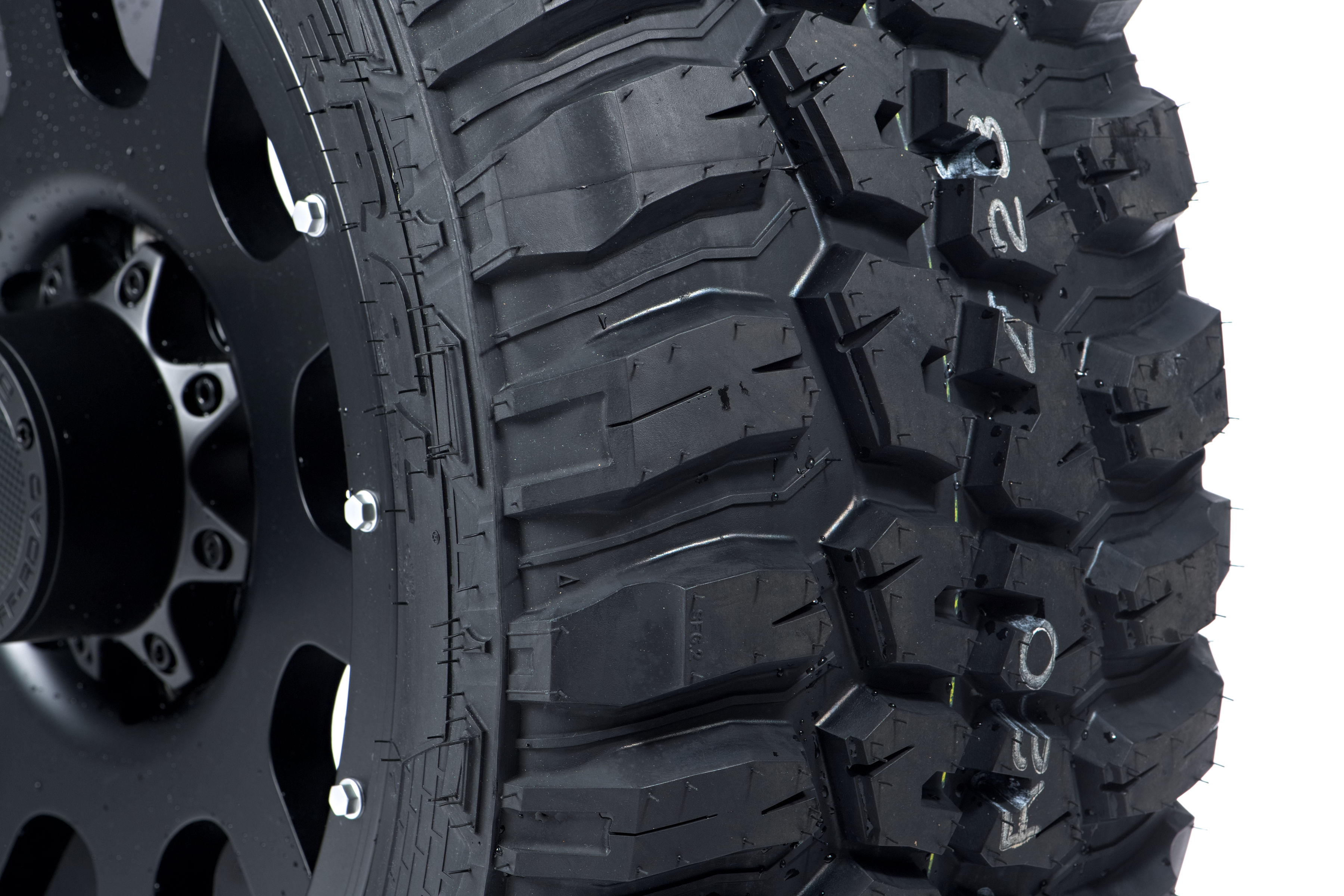 Federal Couragia M/T Mud-Terrain Tire - 33X12.50R20 LRE 10PLY - image 4 of 5