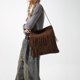 thumbnail image 1 of Bolso de hombro con borlas de invierno para mujer, bolso de mensajero vintage, bolso cuadrado pequeño (café), 1 of 6