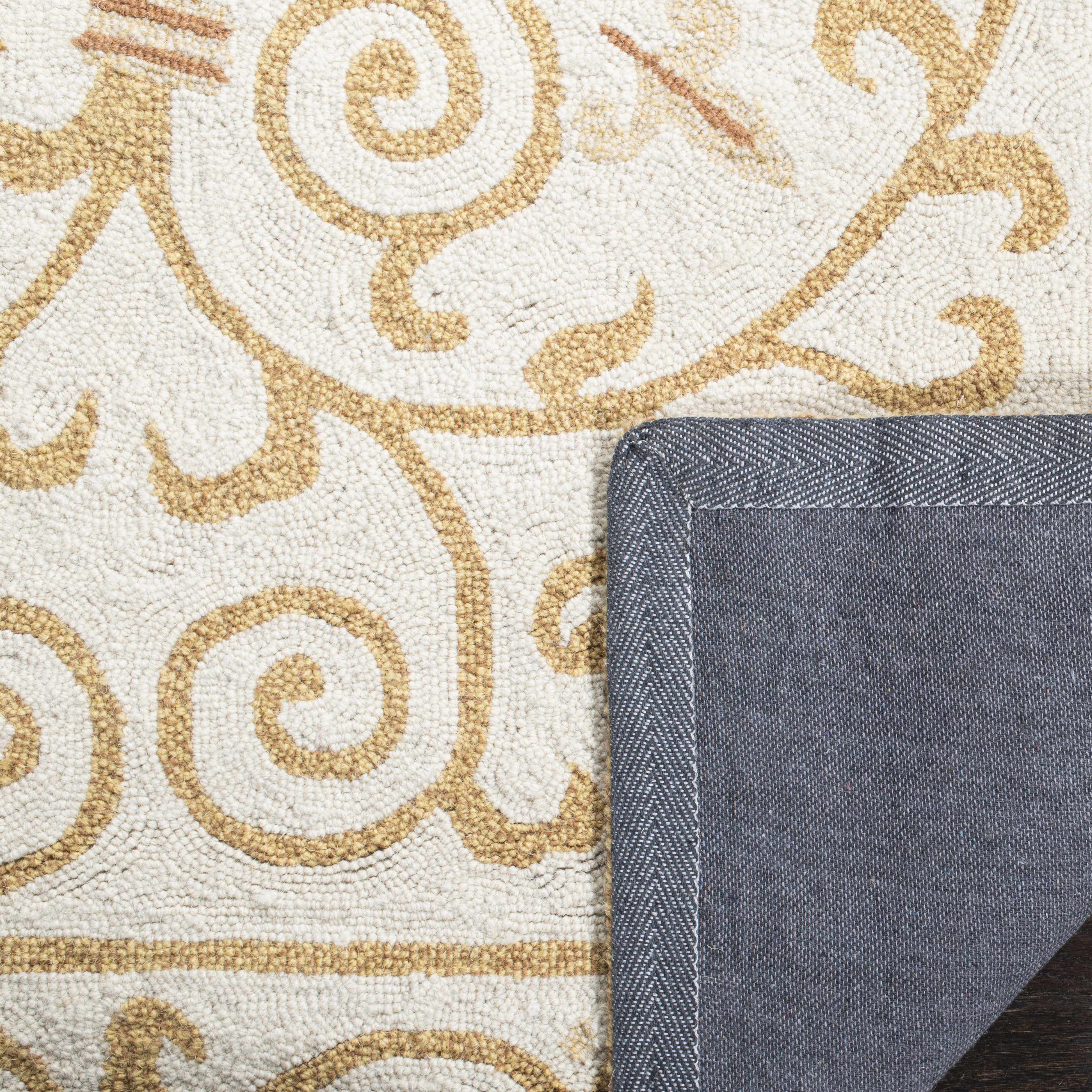 Safavieh Chelsea Aragon Oriental Wool Runner Rug, Ivory/Gold, 2'6" x 12'