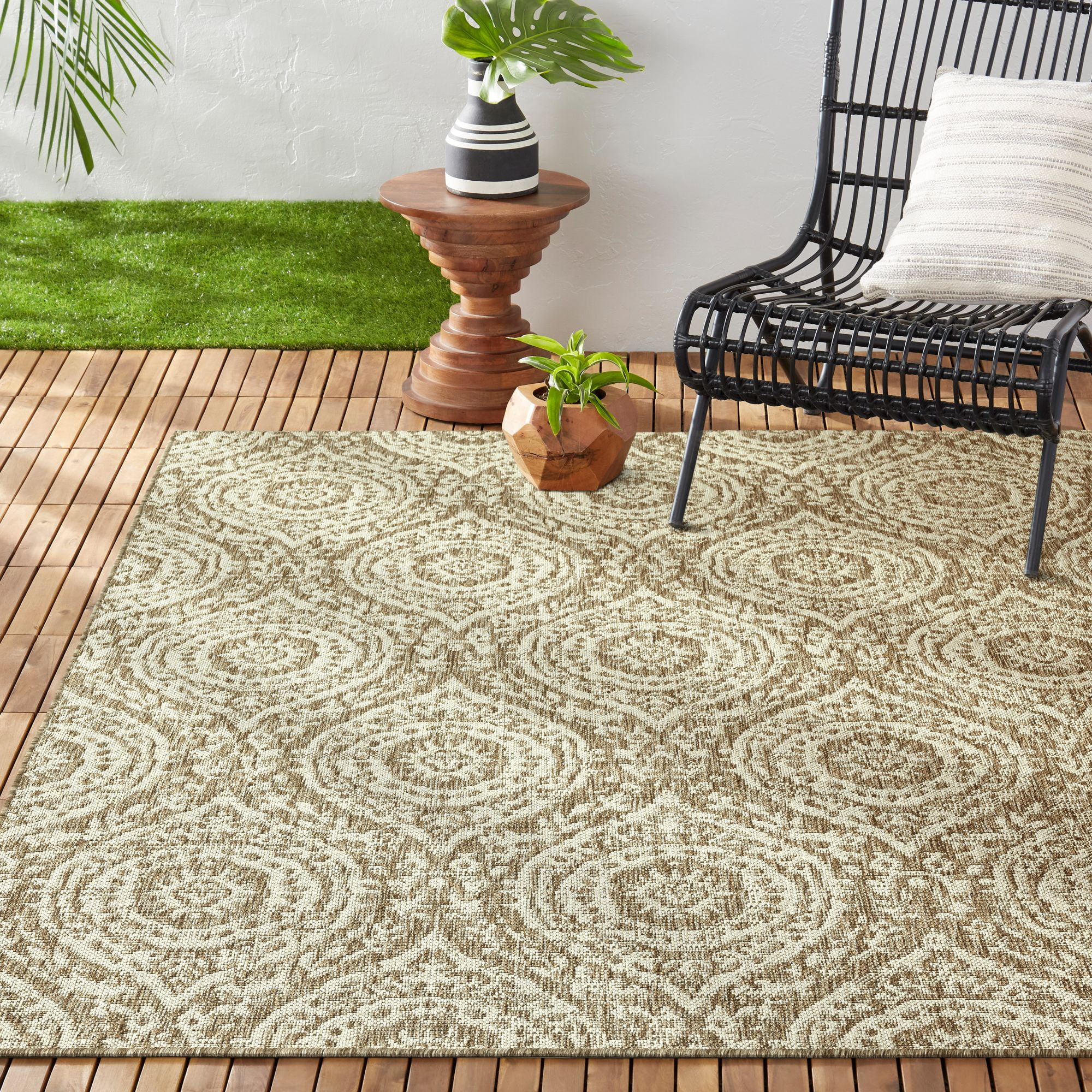Nicole Miller New York Patio Country Zoe Moroccan Damask Indoor/Outdoor Area Rug, Taupe/Ivory , 7'9"x10'2"