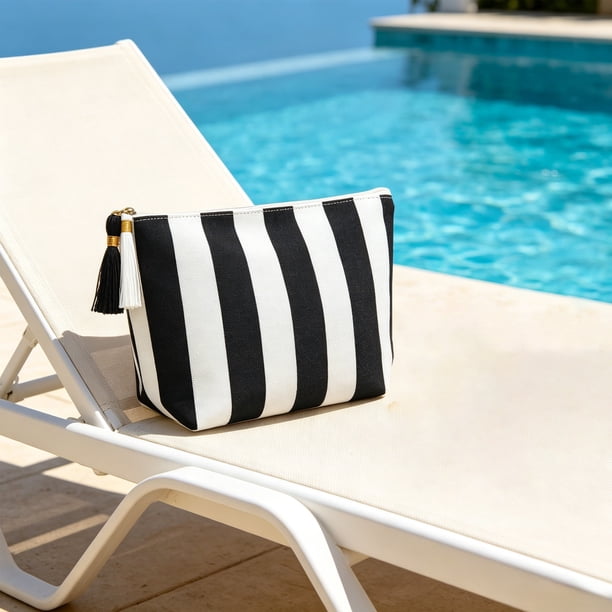 Bolsa de Almacenamiento de Pana a Rayas con Forma de Concha Marina: Neceser de Viaje, Organizador de Artículos de Aseo Moderno y Portátil para Maquillaje y Artículos Esenciales de Uso Diario.