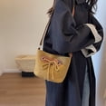 thumbnail image 4 of Bolso de hombro de moda | Bolso bandolera para mujer | Bolso de mensajero casual | Correa ajustable | Poliéster | Se adapta a las llaves de la billetera del teléfono | Estilo versátil | 22x16x11cm |, 4 of 5
