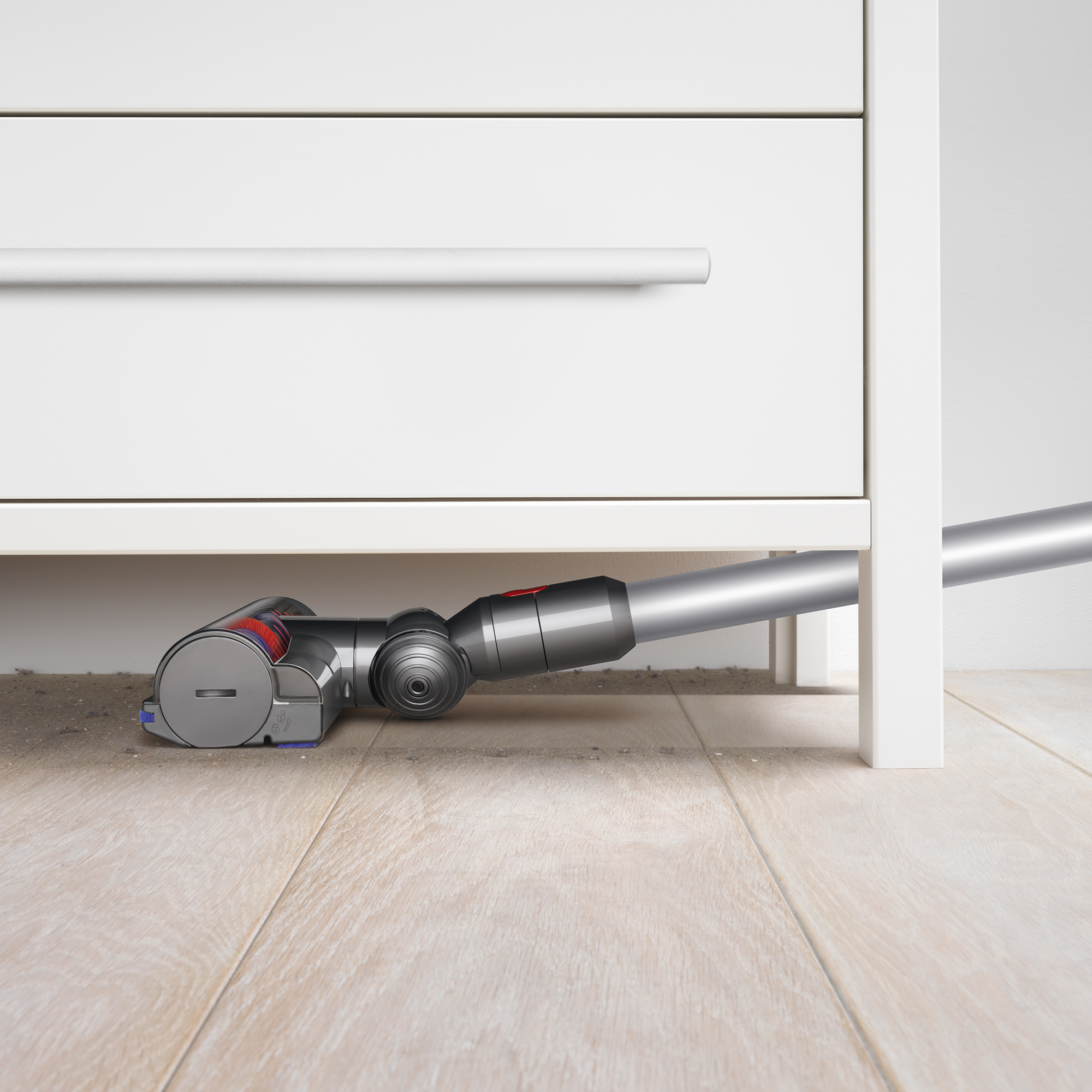 Dyson V7 Advanced Cordless Vacuum Cleaner | Silver | New - image 5 of 7