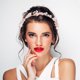 thumbnail image 5 of Tocado de novia: elegante tocado floral para boda con cuentas de perlas falsas de cristal/diamantes de imitación - Accesorios para el cabello para niñas de las flores, novias y damas de honor, 5 of 7