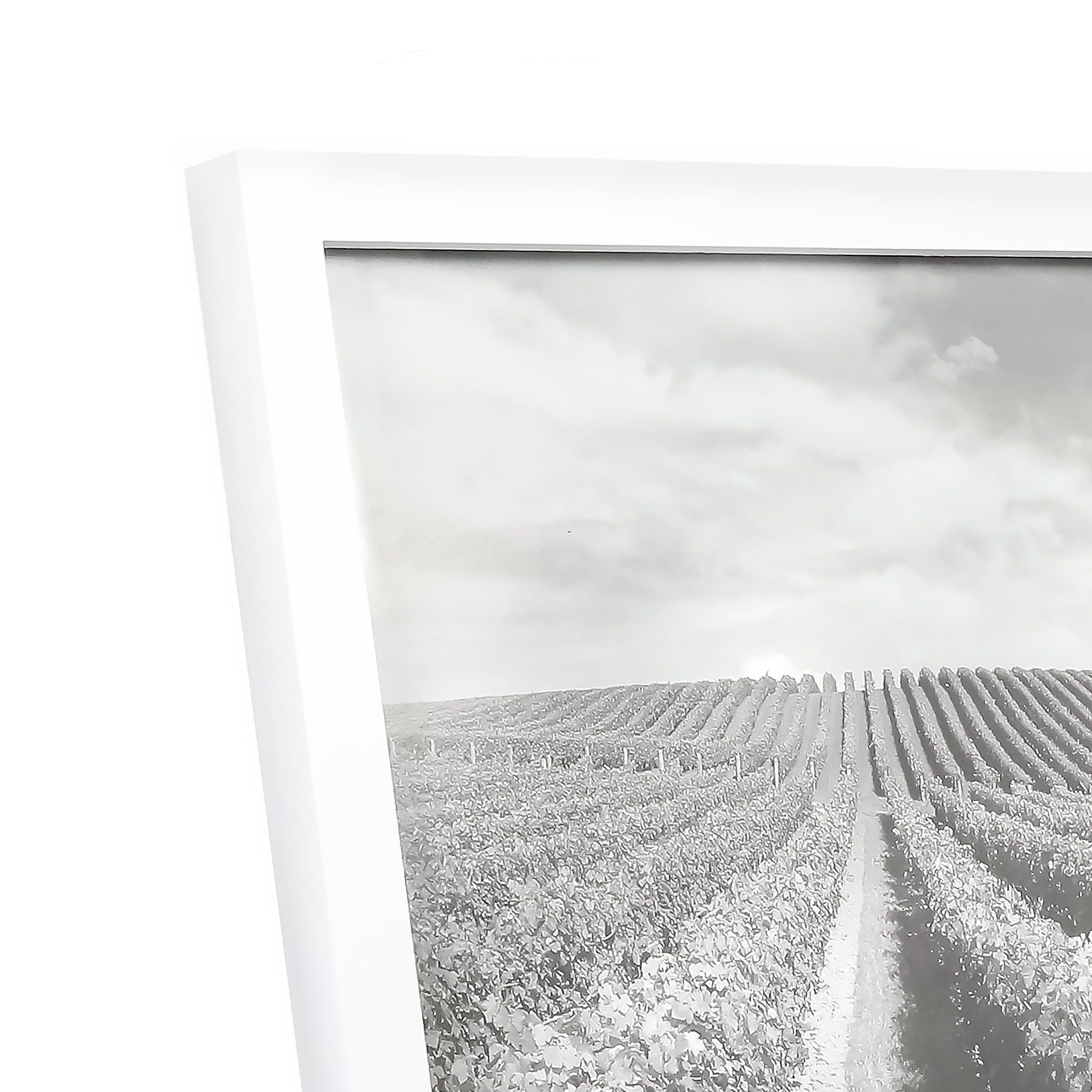 Mainstays – 8x10 Picture Frame – White Gallery Linear Program Tabletop & Wall Photo Frame