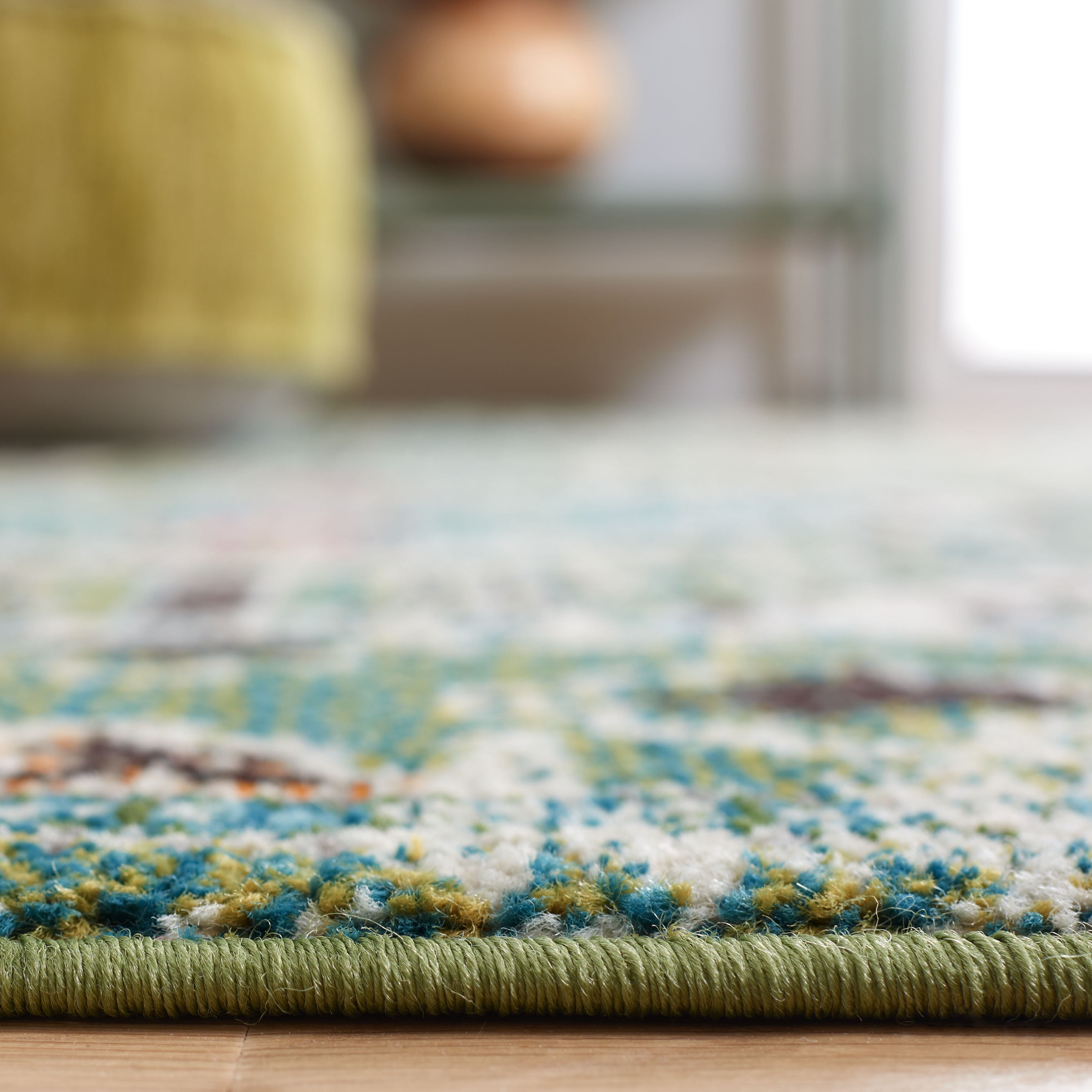 SAFAVIEH Madison Lanford Southwestern Area Rug, Green/Beige, 6'7" x 6'7" Round