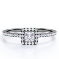 thumbnail image 1 of JeenMata Anillo de Compromiso con Diseño de Halo de 0,3 TCW con Detalles Pavé de Diamantes de Talla Princesa en Oro Negro de 18 K sobre Plata, 1 of 6