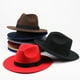thumbnail image 5 of La fotografía callejera imita sombreros de jazz retro de lana, sombreros de fieltro para hombres y mujeres, completamente equipados con sombreros para el sol., 5 of 6