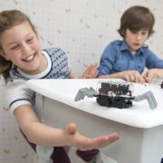 4M: KidzRobotix - Table Top Robot - DIY Build A Smart Crab Toy, Motorized Crab-Walk Action, Edge Detection, Snap Assembly, Science Kit, STEAM, Kids 8+