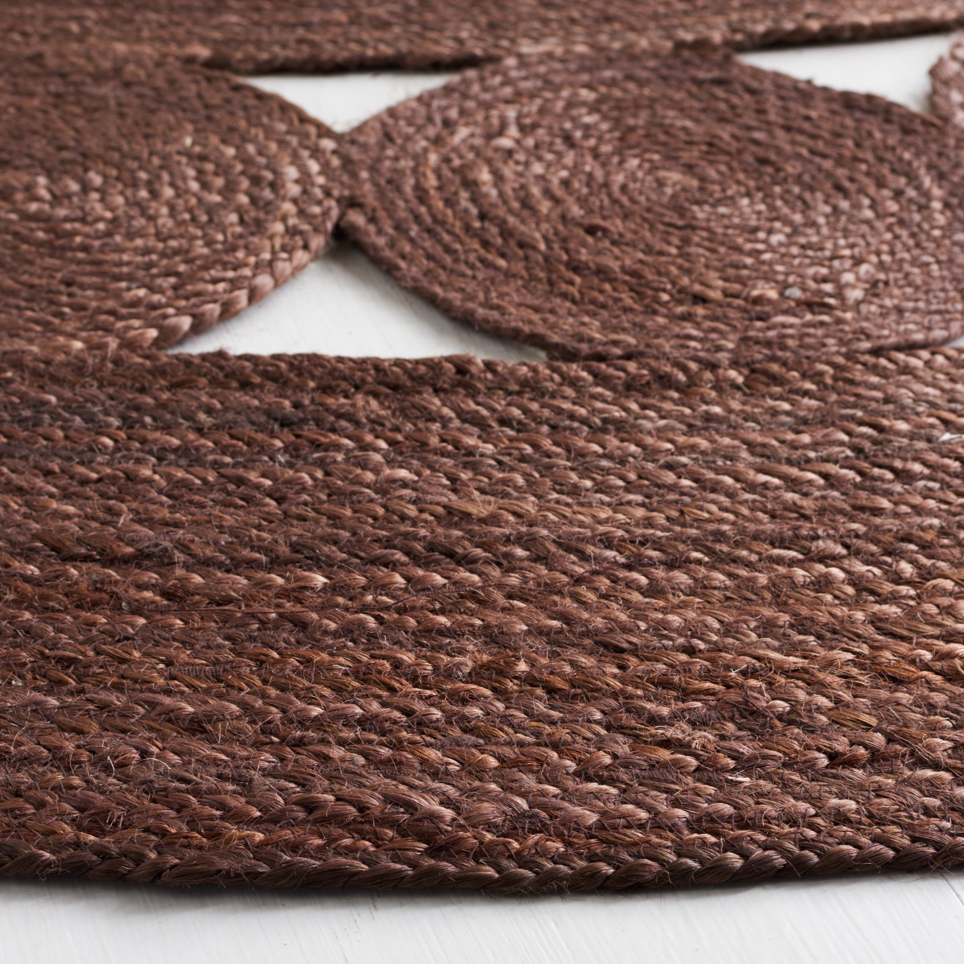 SAFAVIEH Natural Fiber Morgan Solid Area Rug, Brown, 8' x 8' Round