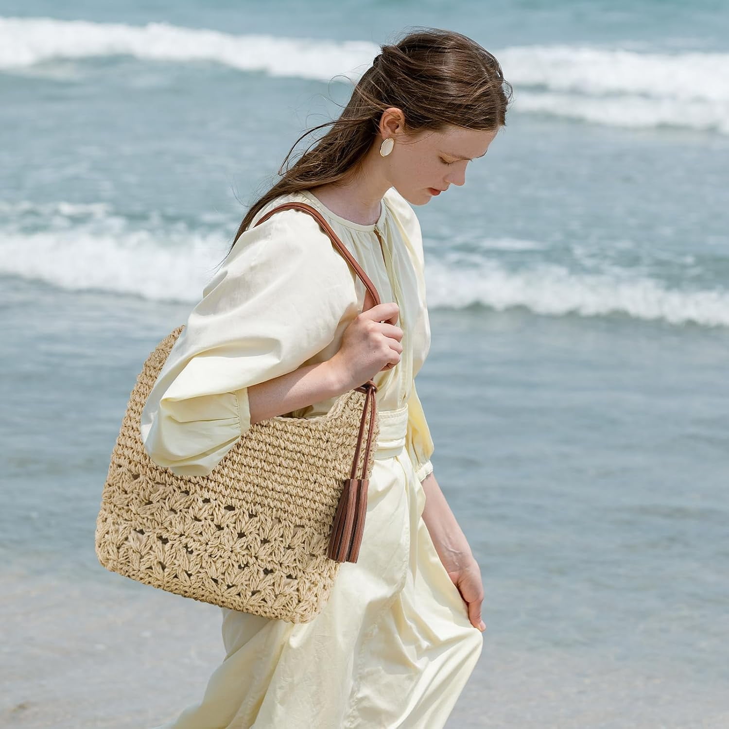 Straw Purses for Women 2025, Large Beach Bag Summer Woven Tote Bag with Tassels Beach Tote for Vacation