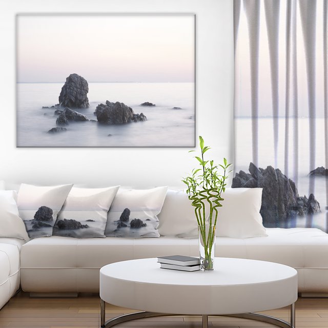 Rochers dans la Mer Noir et Blanc - Impression sur Toile de Bord de Mer