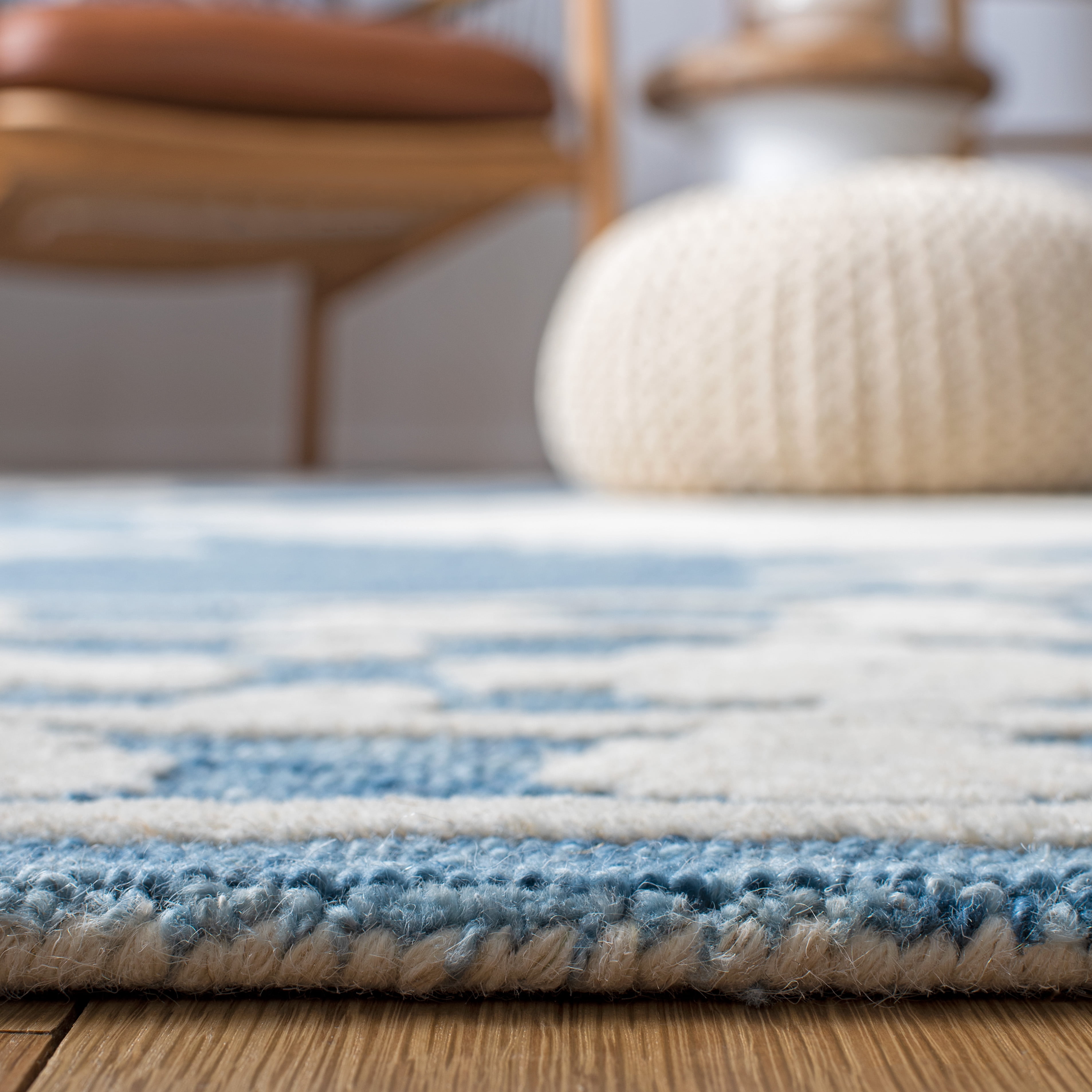SAFAVIEH Aspen Kerry Geometric Runner Rug, Blue/Ivory, 2'3" x 9'