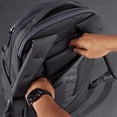 thumbnail image 4 of Mochila OGIO PACE PRO 20 20L Gris Pin, 4 of 4