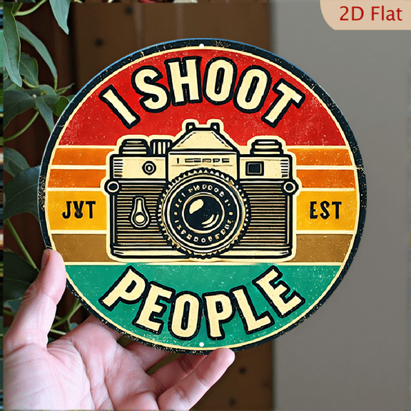 Retro SLR Camera Wall Art, Vintage Photography Logo Round Aluminum Sign, 8x8 Inch Portrait Studio Metal Decor, Mid-Century Aesthetic Wall Plaque for Photographers