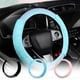 thumbnail image 1 of Cubierta universal del volante • Elástico sin anillo interior • Diamante antideslizante en relieve • Azul celeste o rosa • 38 cm, 1 of 6