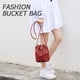 thumbnail image 4 of Bolso tipo cubo y bolso con flecos para mujer, bolso tipo cubo con cuerda, bolso cruzado de un solo hombro a la moda, bolso cruzado novedoso, 4 of 5