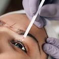 thumbnail image 4 of Juego de 4 lápices de barbero blancos con sacapuntas incorporado para hombres y mujeres, ideal para detallar el cabello, dar forma a la barba y definir las cejas. Herramientas de maquillaje., 4 of 8