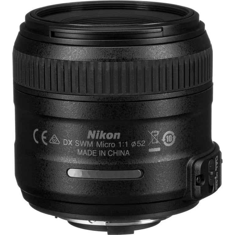 Nikon AF-S DX Micro NIKKOR 40mm f/2.8G Lens with Essential