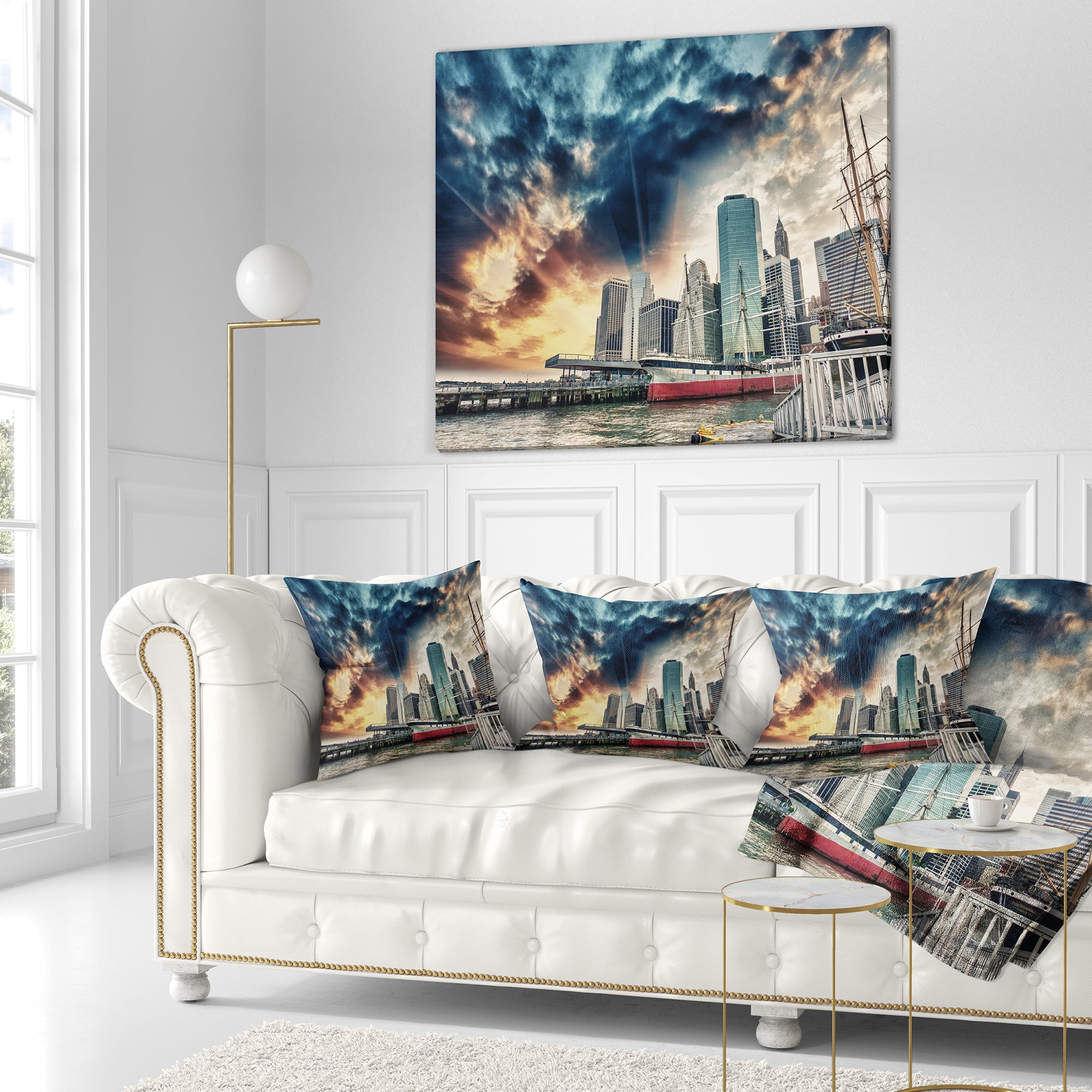Designart Sunset Colors of Manhattan - Cityscape Photo Throw Pillow - 18x18