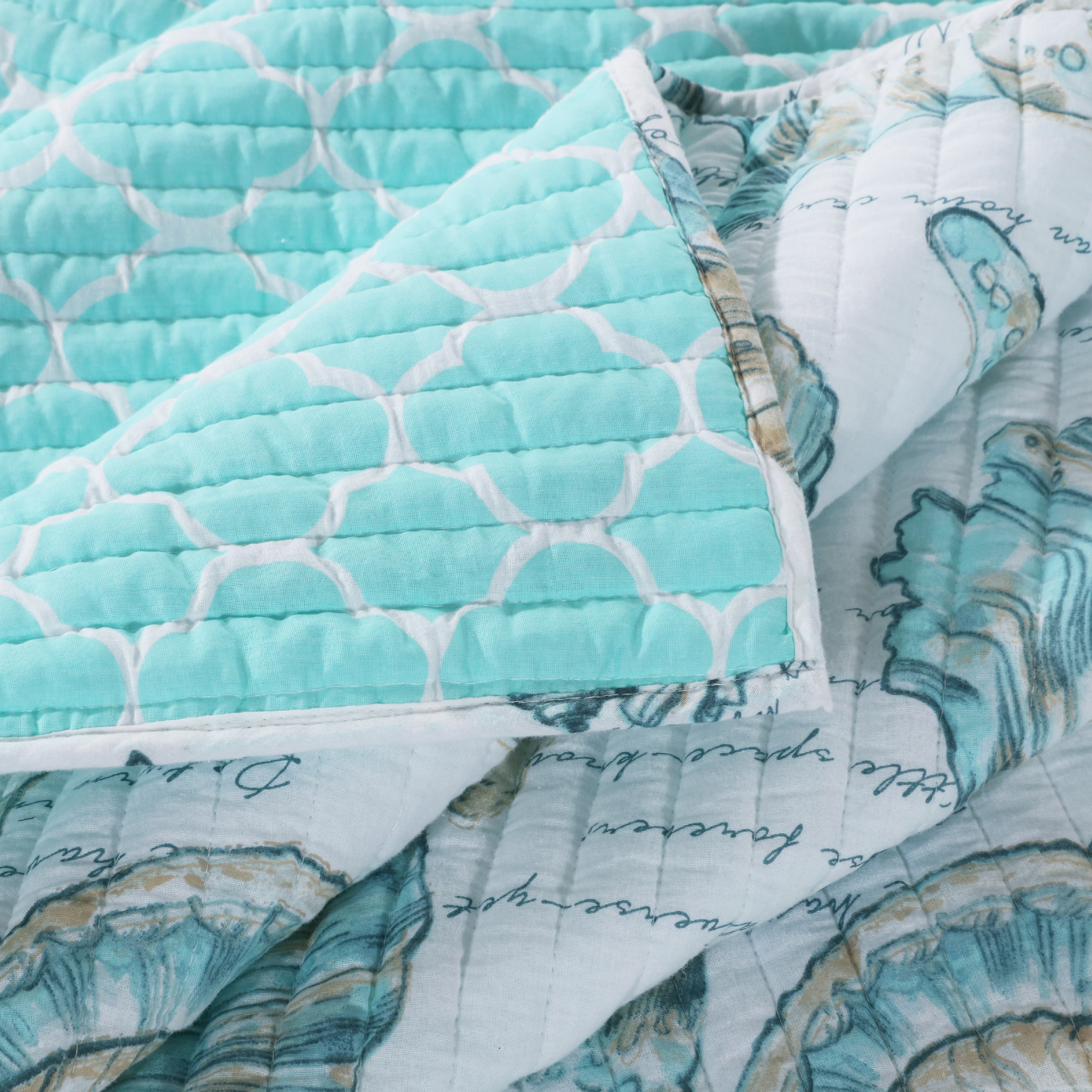Global Trends Coastal Seashell Nautical Theme Reversible Quilt Set, 2-Piece Twin/Twin XL